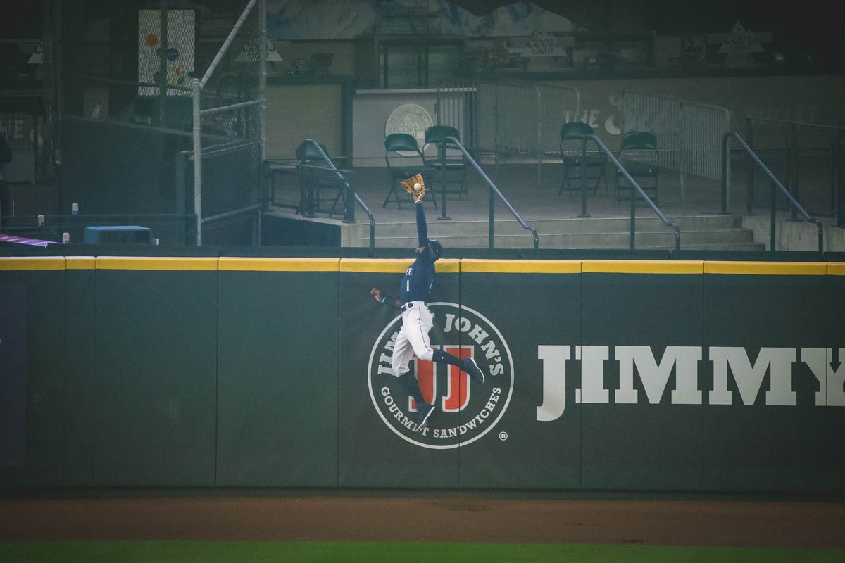 Mariners's tweet photo. .@Jumpman23 u like what u see? https://t.co/sbiVfCN1k2