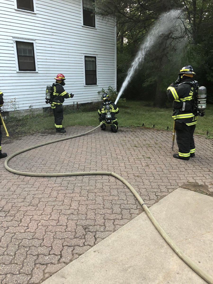 BFD_MN's tweet photo. Scenario based training for multiple fire crews today. Worked on hose line deployment, fire attack, search and victim rescue. Every Monday our firefighters train during the morning and evening. #keepingskillssharp https://t.co/h9v8lgWBhB