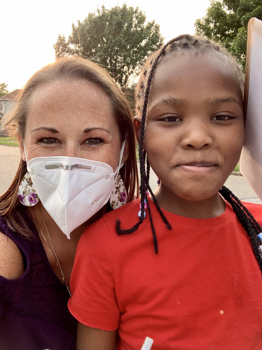 luv2teachVA's tweet photo. Home visits to all but 4 of my students today to deliver any supplies they were missing, math packets they weren’t able to pick up, &amp; a little treat. Seeing their eyes light up when they saw me refueled my overwhelmed heart! ❤️ #nnpsproud #heartwork https://t.co/uaLKSaC4qY