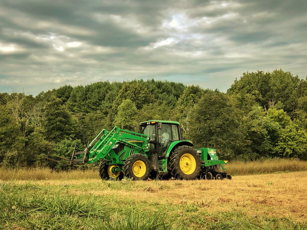 TheDHP_'s tweet photo. Deer things. 

@JohnDeere #johndeere https://t.co/LuSPk5Sh3x