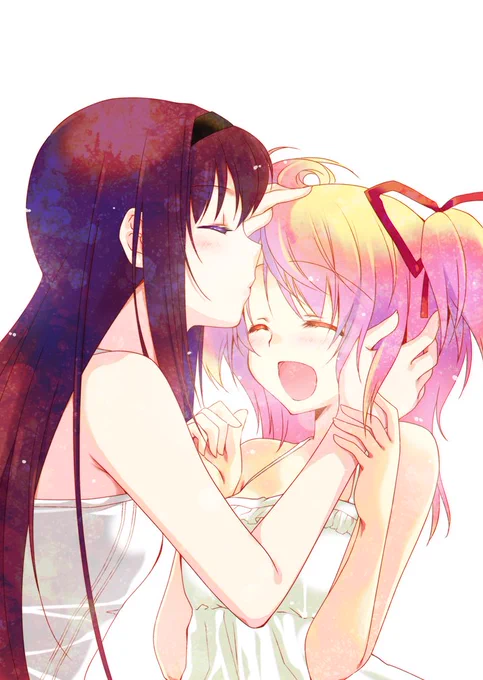 まどかとほむらが高校生でキャッキャウフフしてる本の表紙。このちゅっちゅはお気に入り
叛逆前の本だからこの時点では妄想だったわけだけど叛逆後の今なら..今なら!
関係ない話だけどこの本刷った時「金沢印刷さんの発色やっぱり好みだなぁ」って思いました(笑) 