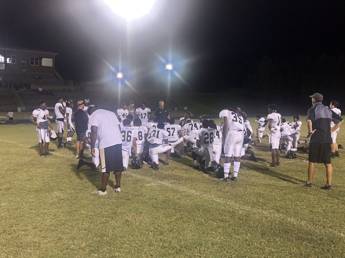 McAdoryFB's tweet photo. JV FINAL:
McAdory 33
Paul Bryant 20

Yellow Jackets scored 3 defensive touchdowns in the win! 😤🏈🐝  #JacketNation https://t.co/JxnBD5cgtA