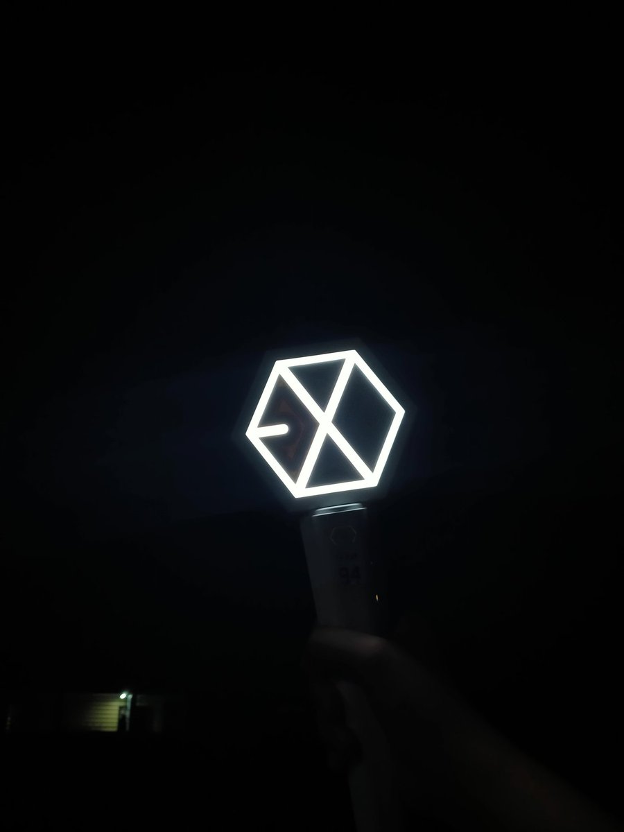 feelsharagooo's tweet photo. This is the final prize I got to all the #PISOFORAPHIXO giveaways I joined. Hindi na po album ang binili ko sa naipon ko. Eribong v2 na dahil isa 'to sa talagang goal ko last year pa (kung hindi lang ako nasiraan ng phone.) Thank you so much @02and08sales for this! Sulit! ❤️ https://t.co/rjwKGCKZ3K