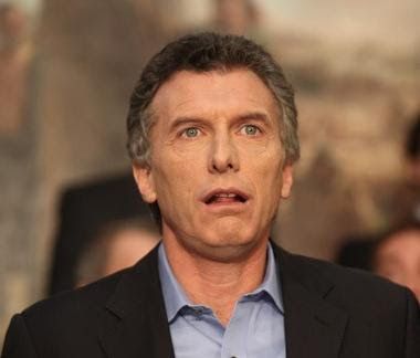 AlePeronista's tweet photo. #SeCaenLasMentirasDeClarin
#OposicionPartida
Macri SIN pandemia en 2019 quebró11.700 PYMES,
DESTRUYÓ 140.000 empleos en blanco,
tuvo INFLACIÓN de 54%,
el PBI cayó 2,2% y
recibió USD 16.000M del FMI.
Y a este INUTIL Clarin te lo vende como un estadista🙈
#ClarinMiente https://t.co/3umU3hr1uN