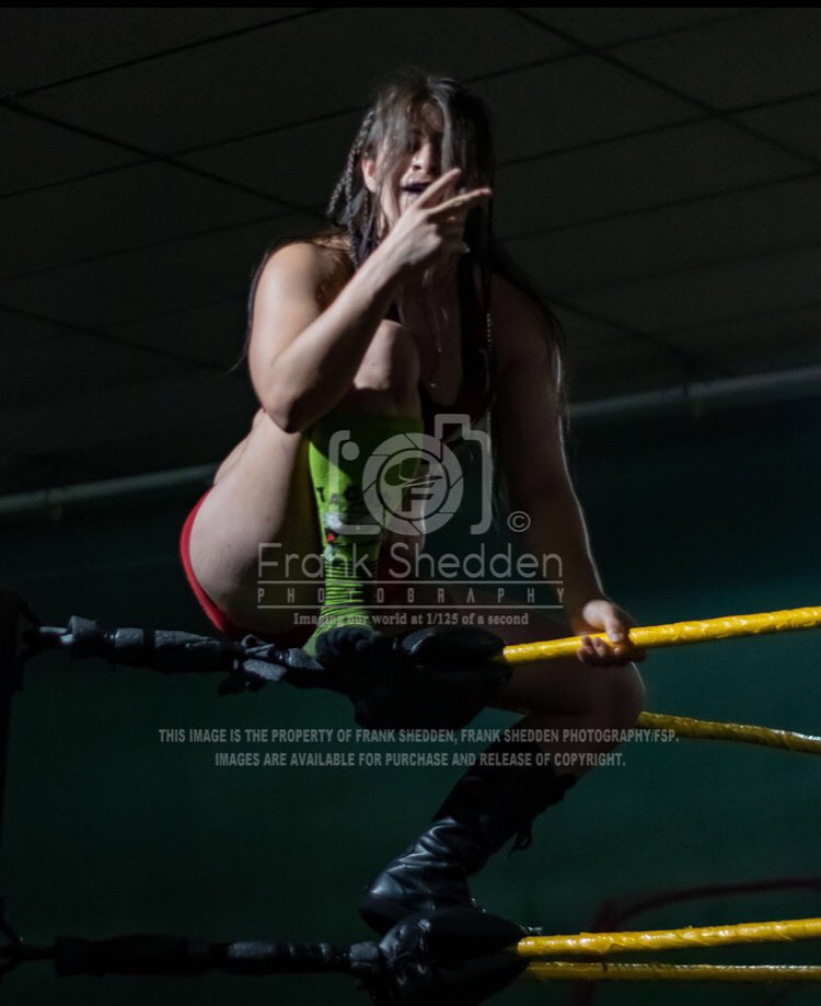 ram_slam_throw's tweet photo. Sometimes to #win a #match you have to #lose a #shoe ๐ข #beware the #chanclas ๐ #witchywoman๐ #barefoot #barefootwrestler #egyptian #greek #foot #bornathlete #joinmycollective๐ซ #greekfoot #egyptianfoot #allstarpro #boundless https://t.co/99FT8ODSTC