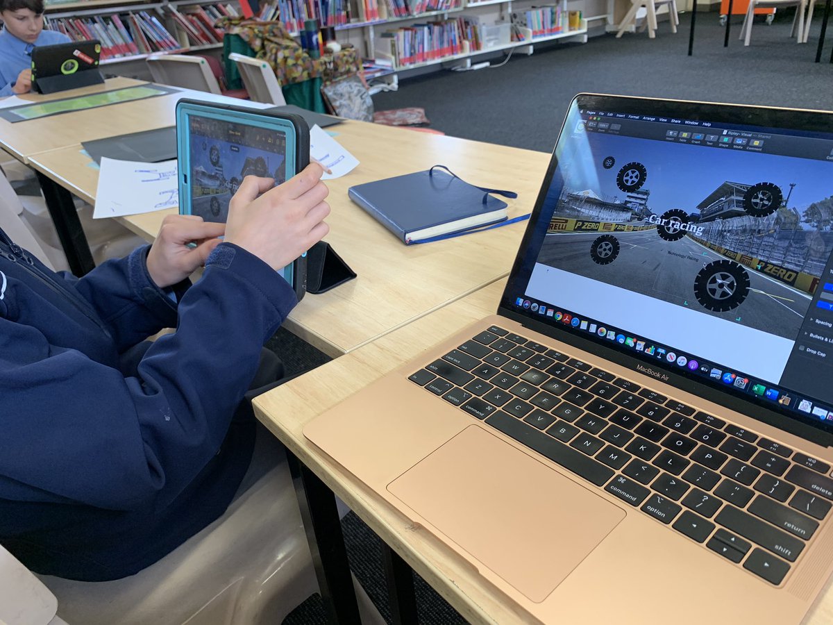 mrsnatbaker's tweet photo. Using collaborate in Pages to work on visual connections for a SPLICED project #CEDoWAT20 https://t.co/7WF0azQX31