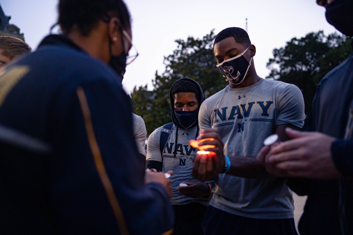 NavyFB's tweet photo. The Brotherhood spans all races, creeds, and backgrounds. We stand together in the fight for equality.
Tonight we joined the Midshipmen Diversity Team in a candle light vigil for those affected by racial injustice.
#RIDEWeek #MDT #ItStartsWithUs #BuiltDifferent https://t.co/4nLRQbcT61