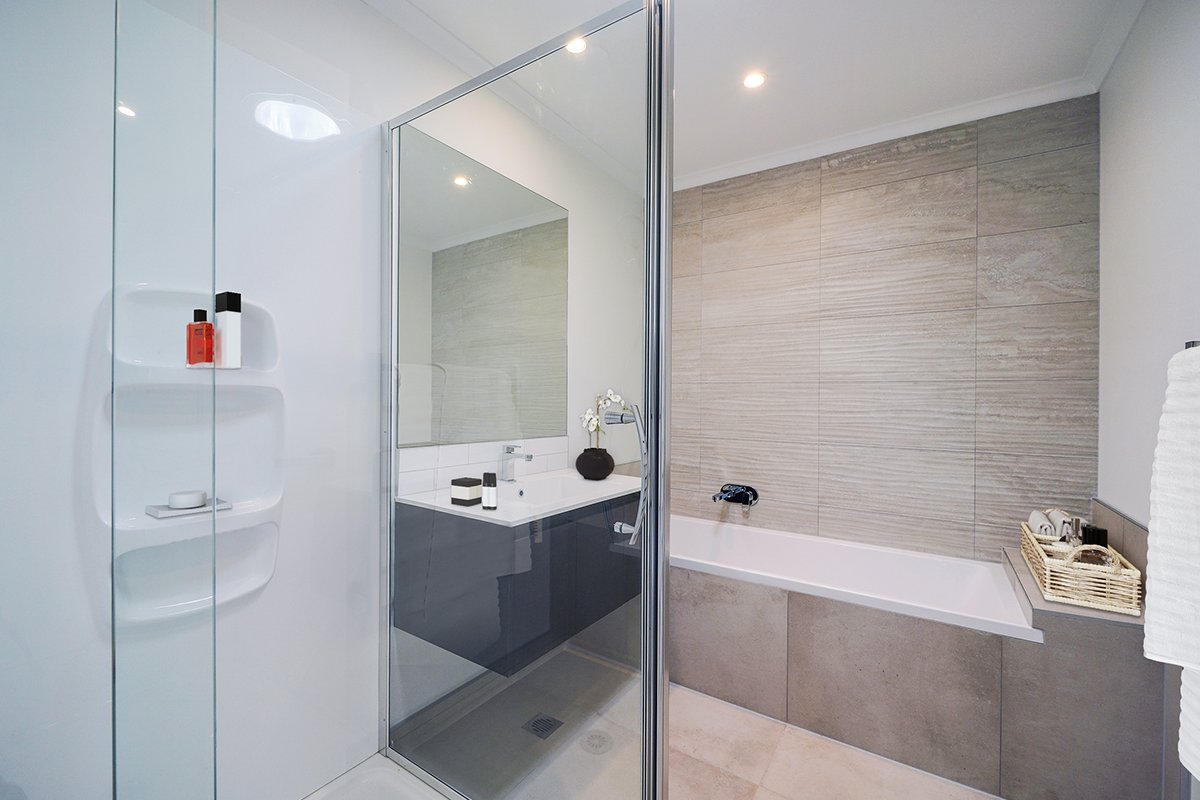 Universal_Homes's tweet photo. $366 per week Mortgage Repayments &amp; $625 per week Rental Return based on borrowing 100% at 2.55% interest only. This Stylish &amp; functional 3 bed, 2 level apartment is ready to move into now! https://t.co/7DS8O1PicD #universalhomes #thelivingdifference #hobsonvillepoint #auckland https://t.co/Cb32PSMKz9