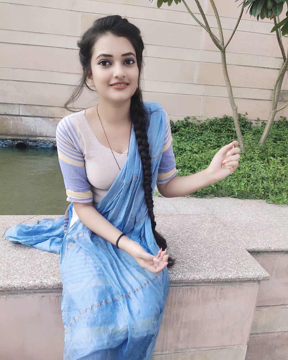 BeingSaree's tweet photo. #sweetmorning https://t.co/LHF4fwCQGI