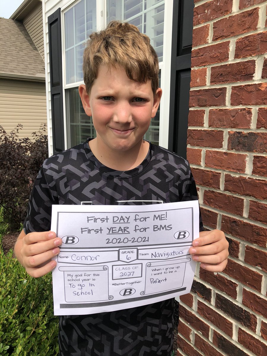 JamisonNiki's tweet photo. First day of 6th grade and his goal: TO GO IN SCHOOL .... @BCSDBrunswickMS https://t.co/Yt03mneAhO