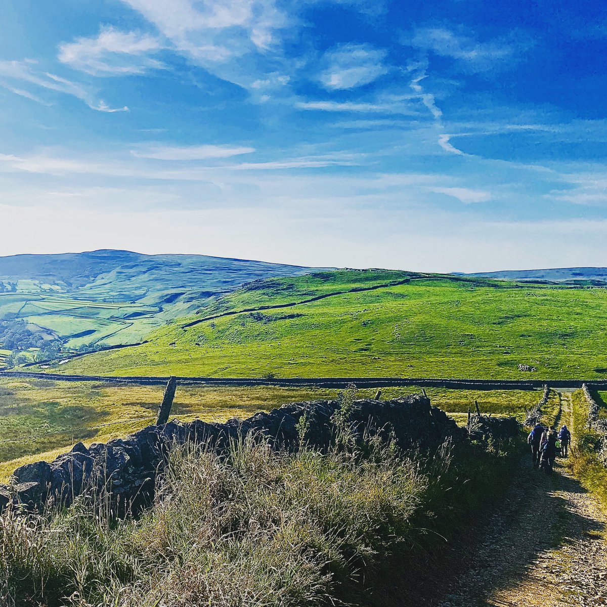 lauraswoop's tweet photo. Very hot day in the #YorkshireDales day 2 of #DofE Gold @LupineAdventure brilliant effort from the group https://t.co/H2FpHXexpZ