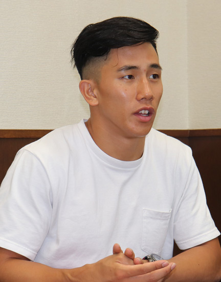 jijicom's tweet photo. 【スポーツストーリーズ】日本選手初のＮＦＬに挑む近江克仁

①◆突き進む行動力が強み

8月末。近江は一人、文字通り単身で成田空港から渡米した。目的は、10月に開幕が予定されている米国の育成リーグ、TSL（THE SPRING LEAGUE）に出場す…

#NFL
#近江克仁

続きはこちら⇒https://t.co/xI2fWv7seh https://t.co/4T5UqHeOjX