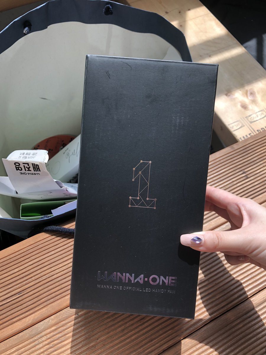 xxkitchring's tweet photo. 워너원 콘서트 MD 선풍기
렌즈나인 단체 유닛 포스터 브로마이드 양도합니다
선풍기 풀구성 운미포 0.7
렌즈나인 포스터 장당 0.3 일괄 0.5
구매문의는 DM

#워너원 #배진영 #옹성우 #김재환 #워너원굿즈 https://t.co/DhIZ1pXgIv