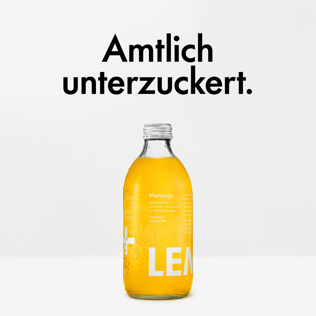_LemonAid's tweet photo. Der Verbraucherschutz ist schon wieder sauer - weil unsere Limos angeblich "zu wenig Zucker" enthalten!

Jetzt droht unseren Drinks die Verbannung aus den Cafés und Läden des Landes - unglaublich. Alle Infos 👉 https://t.co/7aHIxlzFNH

#lemonaid #zuwenigzucker #kloeckner #zucker https://t.co/IikCpDiaoL