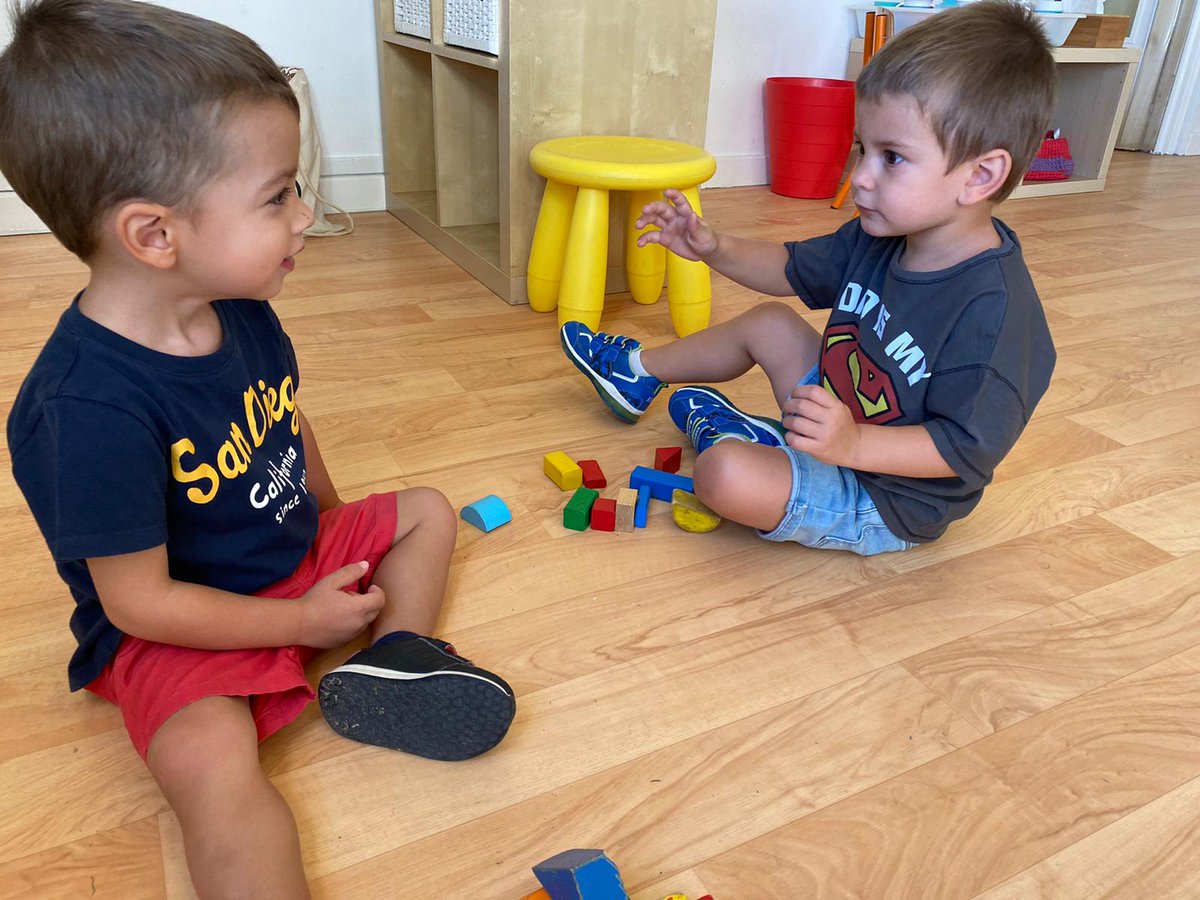 colmontserrat's tweet photo. Primer dia a la Llar, en teníem tantes ganes... que el dia se'ns ha fet curt!
#rialles #plors #abraçades #amor❤️#família #jocs #diversió #lamascaretanoenstaparàelsomriure #ullsquebrillen
👇Recordeu sempre👇 ↔️distància 🤲mans 😷mascareta. #creixemambtu❤️ #100anysfrares💯 https://t.co/9gjeFwcnC4
