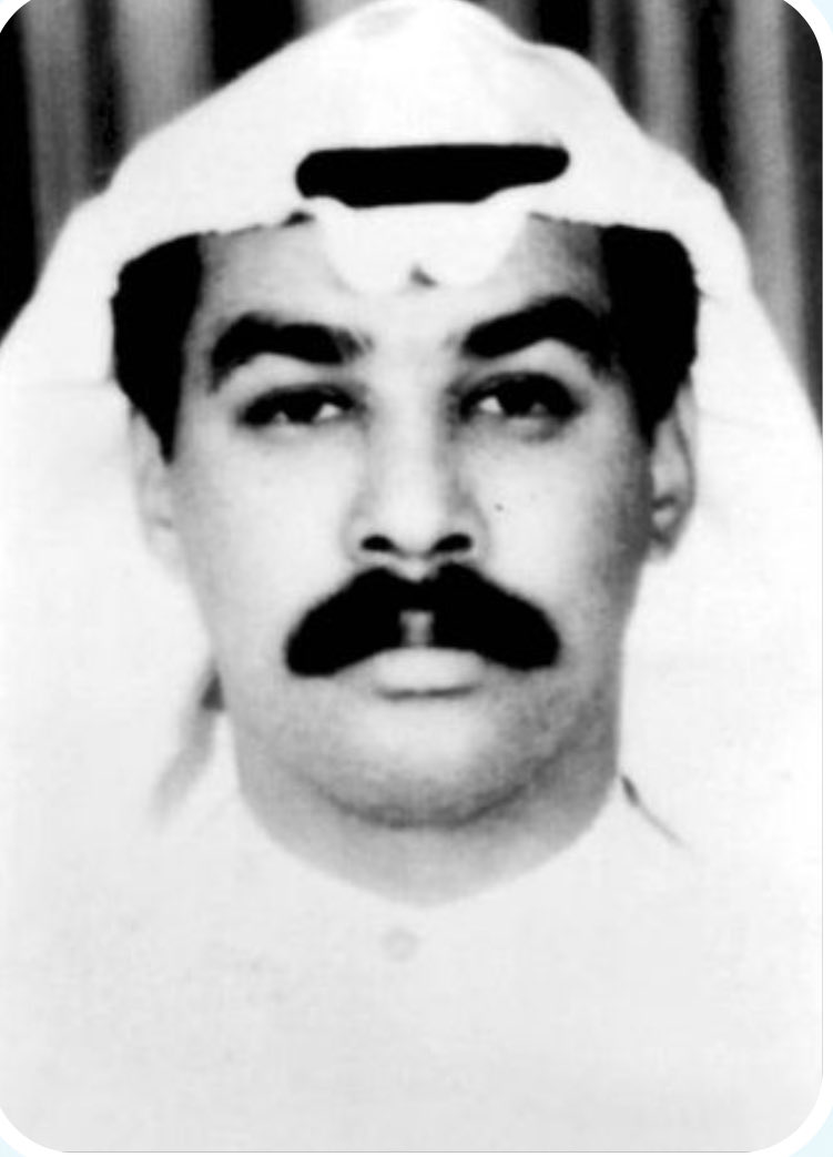 Kuwait_martyrs's tweet photo. الشهيد:محمد حمود أحمد الطواش
العمل : مدني 
الحالة الإجتماعية : أعزب 
الميلاد : 29/10/1959 
الإستشهاد : 15/9/1990
واقعة الاستشهاد:كان ضمن مجموعة خيطان إحدى مجموعات المقاومة الكويتية المسلحة.وفي آخر عملية مسلحة لهم اعتقلت المجموعة وأخضعتهم لتعذيب جسدي ونفسي شديد قبل أن تعدمهم ب15/9 https://t.co/nkDF30sYU5