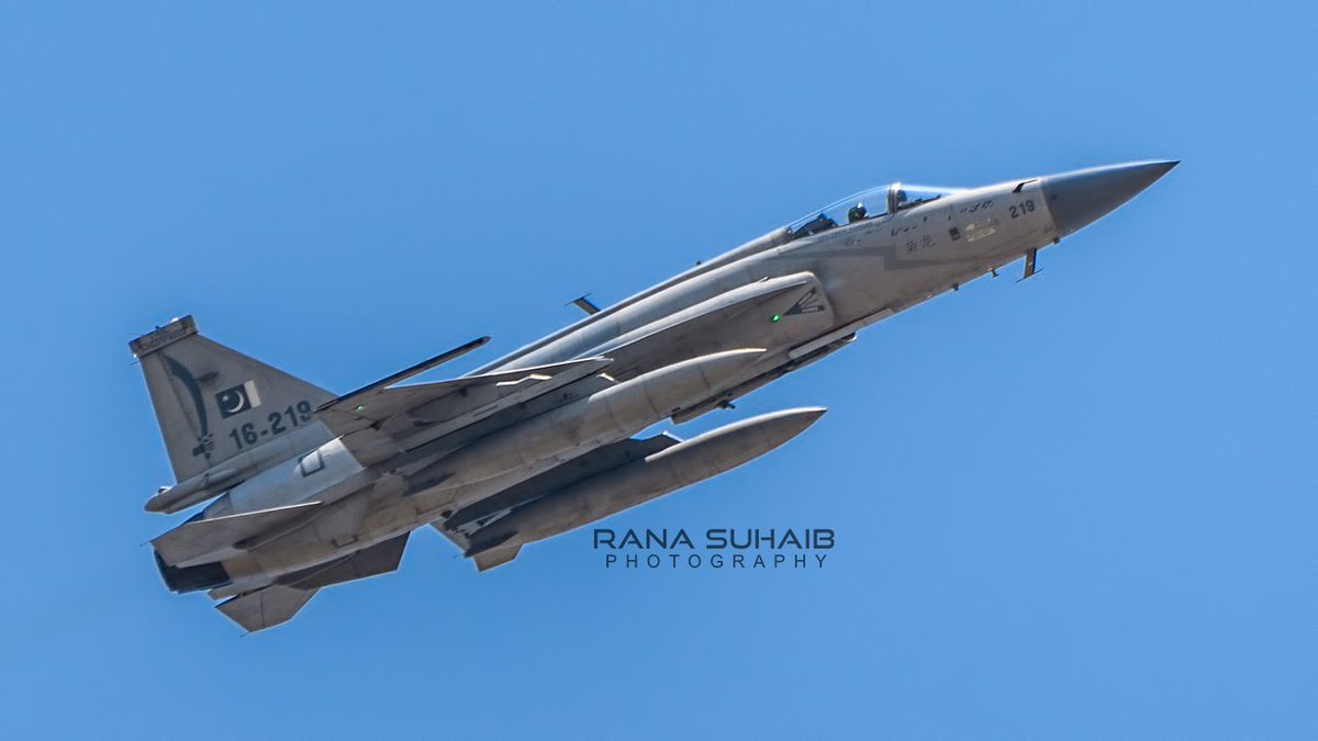 RanaSuhaibphoto's tweet photo. PAF JF-17 Thunder
.
.
.
#paf #PakistanAirForce #jfthunder #jf17thunder #ranasuhaib https://t.co/J30Aa9dqWK