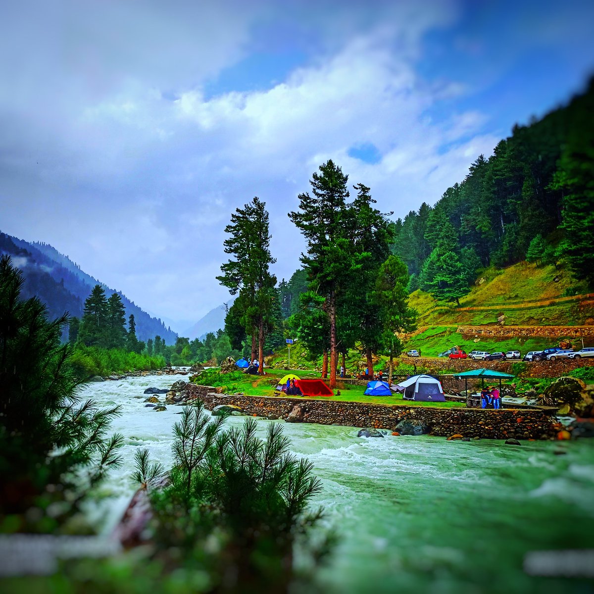 itz_zaid's tweet photo. In nature, nothing is perfect and everything is perfect #bestintravel #1926 #phalgam #kashmir.. https://t.co/pgIQDltLas
