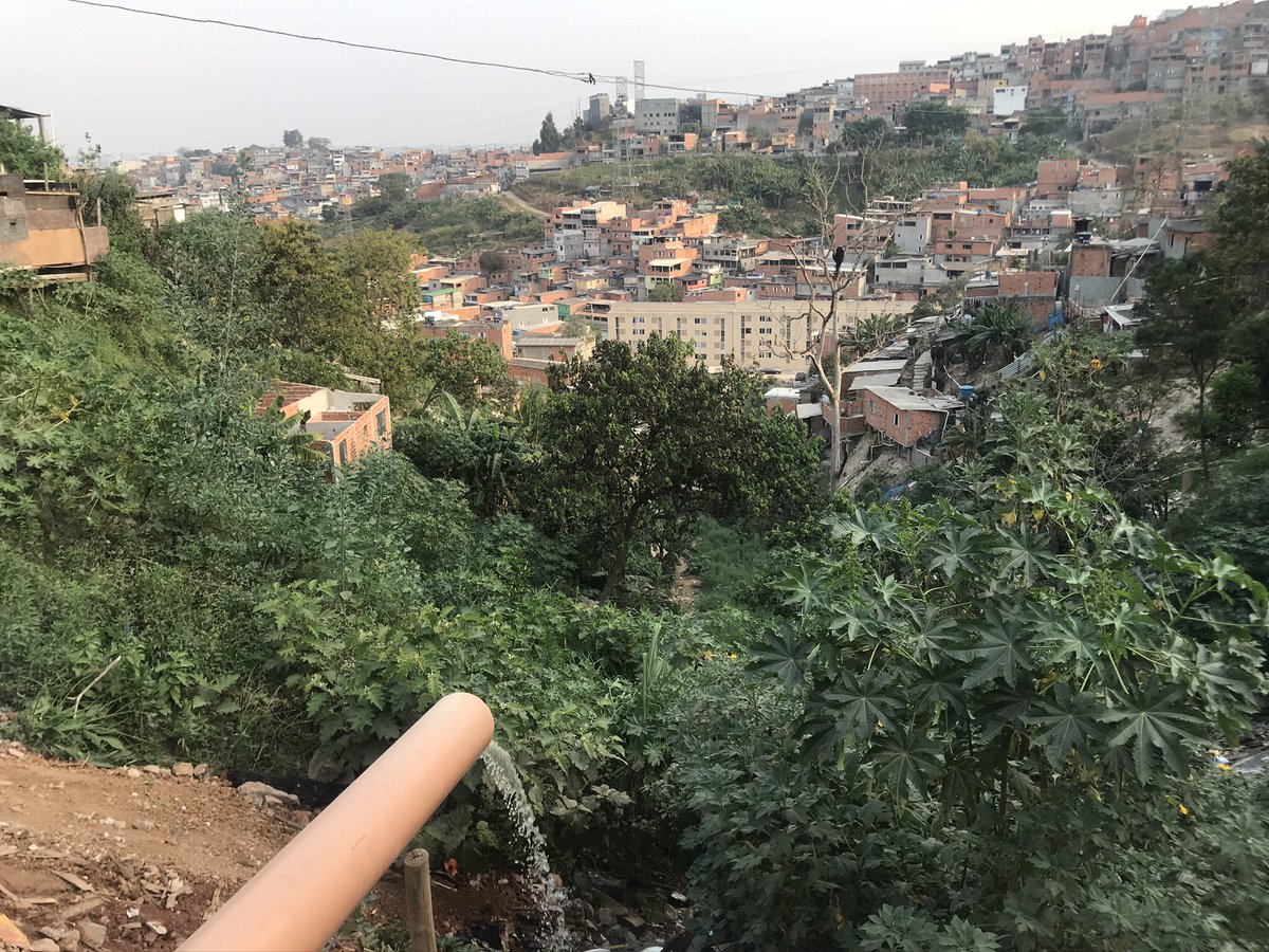 vinisartorato's tweet photo. Dia Internacional da #Democracia

Essa #foto que tirei ontem, #trabalhando em uma #favela, com #barracos e #esgoto a céu aberto, diz que estamos longe de ser uma verdadeira democracia. Fica reflexão.

#economia #pobreza #capitalismo #politica #realidade #brasil #osasco #saopaulo https://t.co/osAjr16IXz