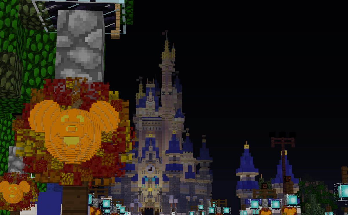 MCParksToday's tweet image. Hmmmm.... what's going on? 🤔 @MinecraftParks -Sam