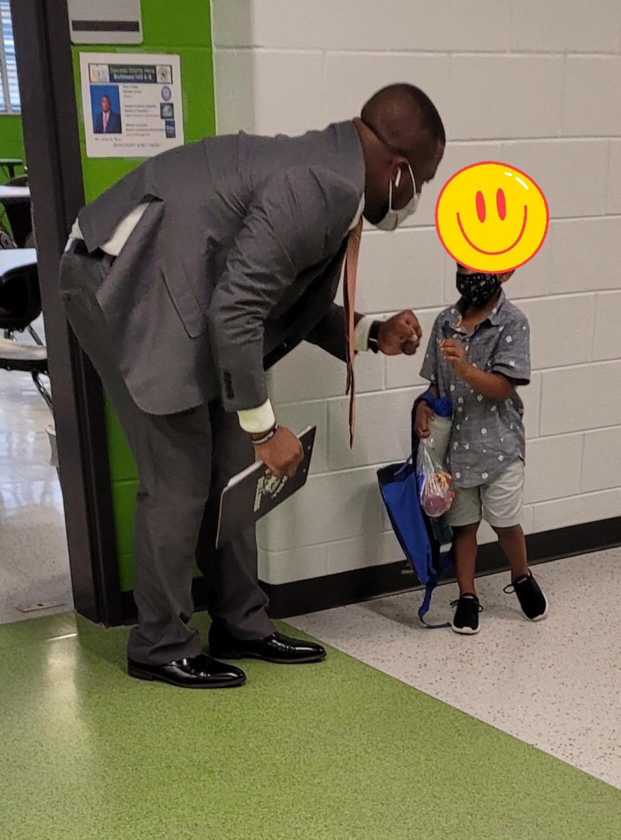 theej_moss's tweet photo. It’s the young people for me! #MossLovesTheKids #TransformationHappensHere #OneTeamSharedDream #RICHMONDHILLK8 https://t.co/pvCAISg3CS