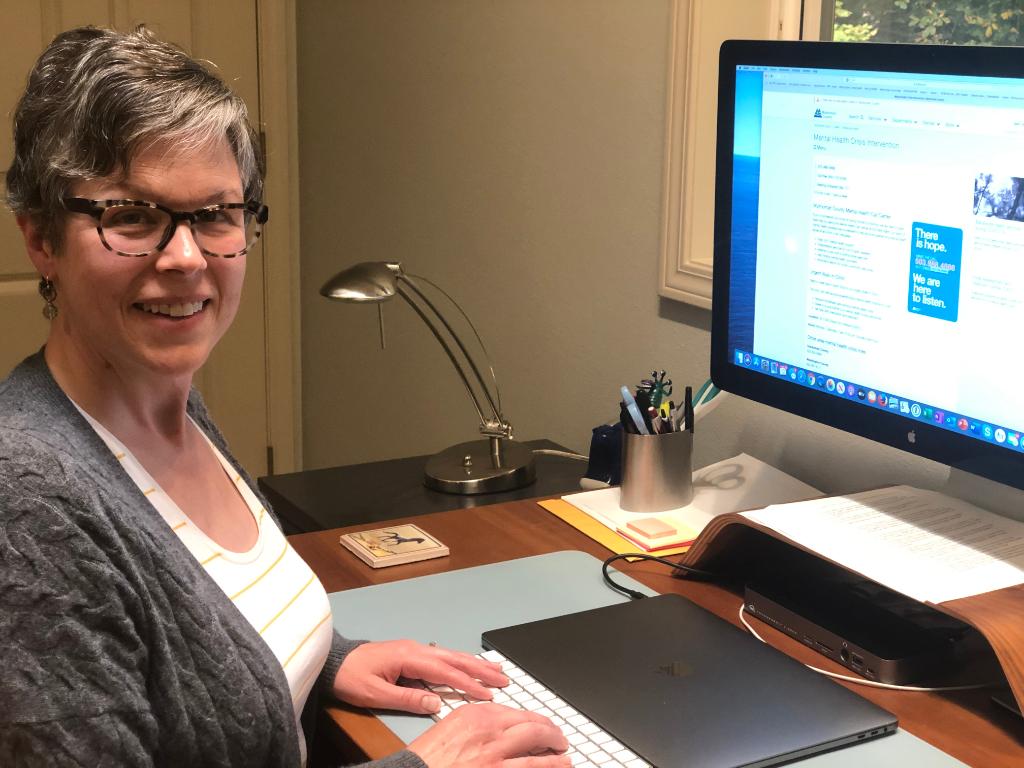 Anna Anderson, psychiatric #mentalhealth nurse practitioner with the Resident and Faculty Wellness Program at <a href="/OHSUnews/">OHSU News</a>, looks up <a href="/multco/">Multnomah County, OR</a>'s crisis line number: 503-988-4888. 

Do you know what your county’s crisis line number is? 

#SuicidePrevention #SPM2020 #SPSM