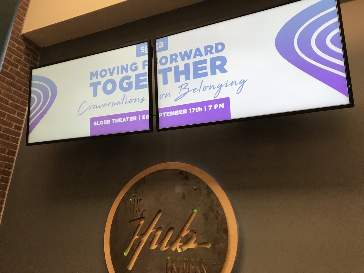 RandyDewing's tweet image. Spotted this Microsoft #SurfaceDuo demo in the wild