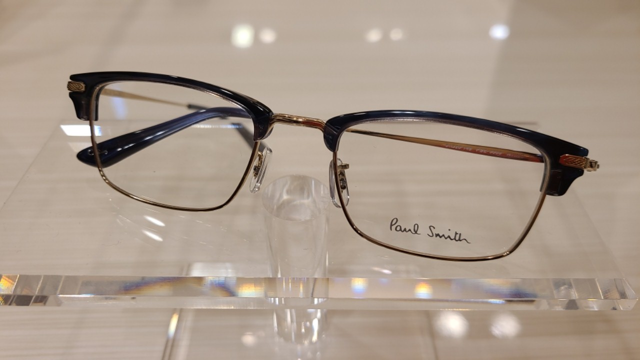 博多阪急 ポールスミス Pse 5003 Nying ブロータイプのメガネフレーム ブロー部分が綺麗なネイビーカラーですので ぜひ店頭で実際に手に取ってご覧いただきたいです ビジネススタイルにも相性の良いモデルです 39 600円 税込 8階 メガネの