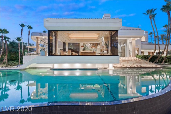 Can someone lend me 14 million dollars for this house in Vegas? 😅😍  man the porn you could film in a