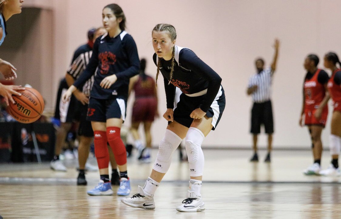 E_Blevins15's tweet photo. Anyone who know me knows that basketball has always been a big part of my life. A part that I’m not ready to give up just yet. That’s why I am so excited and blessed to announce that I have verbally committed to @RIOWBB to continue my academic and athletic career. https://t.co/byFK1jJupN