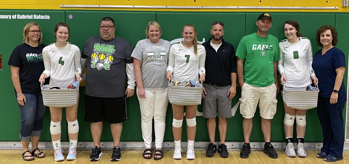 SEVOLLEYBALL1's tweet photo. Seniors lead the way to Victory with 3-0 sweep over Eagle Grove!  @athletic_se @SEGaels @se_champion @SEHSgaels https://t.co/q8pzonDlAE