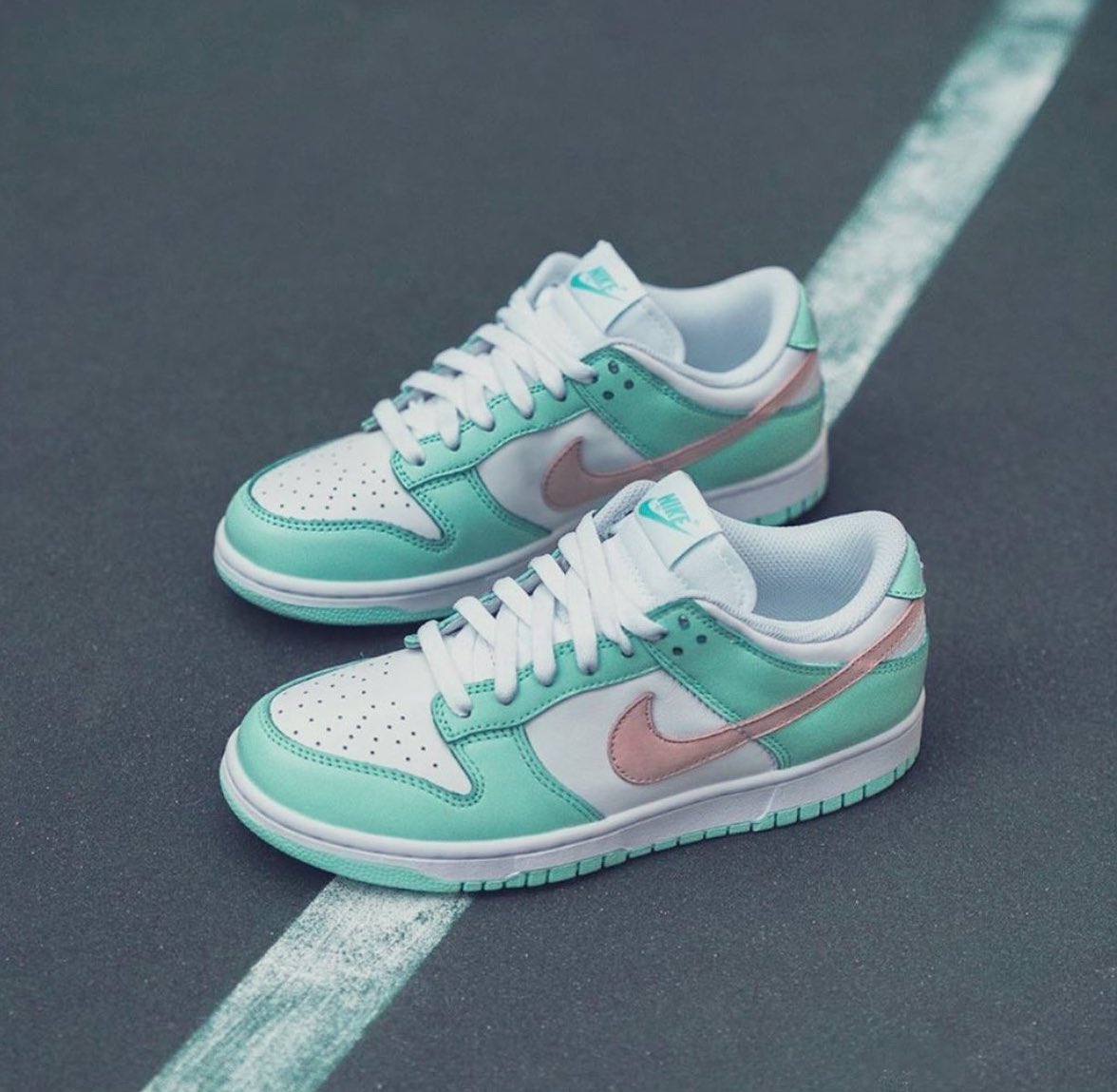 nike dunk mint