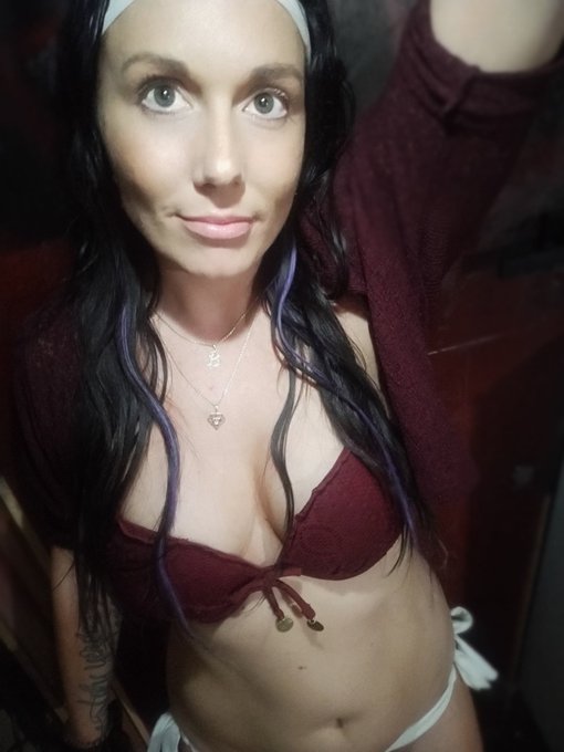 Hi I'm new on onlyfans and would love if some girls could help me get exposure please  https://t.co/rFhXBQEnWy