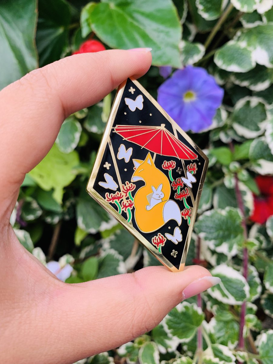 notvanessalee's tweet photo. ⭐️ MXTX Diamond pins ⭐️ [RTs appreciated ♥️]

Orders for my pins (batch 2) are live on Etsy~

‼️ Pre-order closes October 3rd ‼️

https://t.co/O92KAaXRBB

#ScumVillainsSelfSavingSystem #人渣反派自救系统 #HeavenOfficialsBlessing #天官赐福 #MDZS #魔道祖师 https://t.co/1WvYkqOHqh