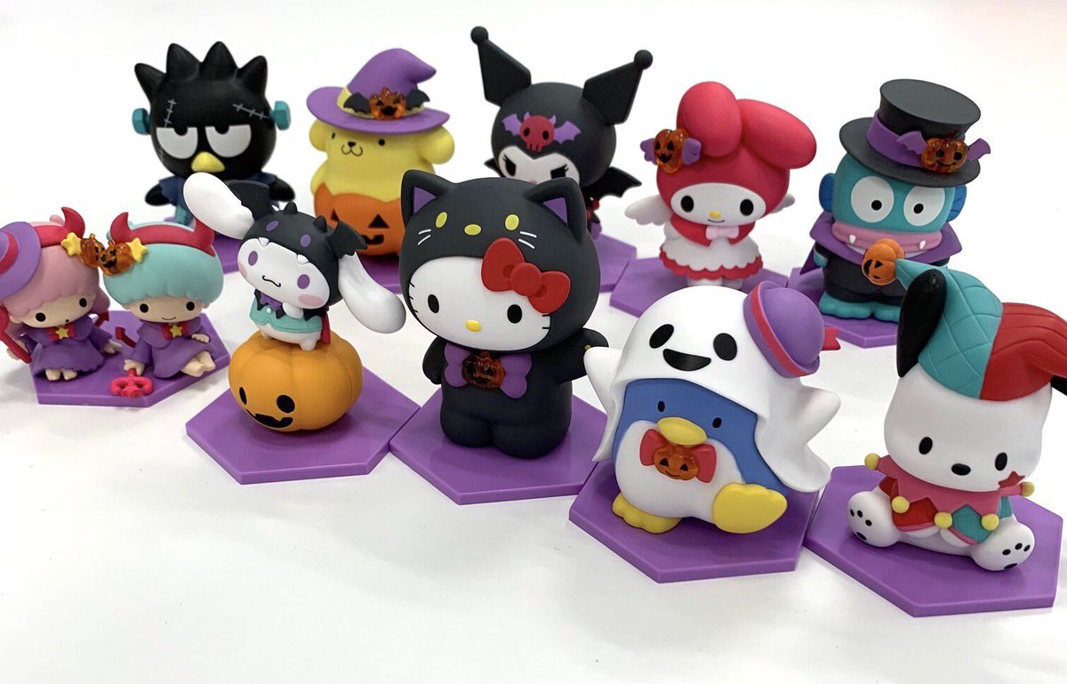 Happyくじ Happyくじ サンリオ ハロウィン ファミリーマート ローソン Geo等で発売中 人気キャラクターたちのハロウィンコスチューム姿をフィギュアに その他にもこのくじだけに描き下ろしたオリジナルデザイングッズがラインナップ お