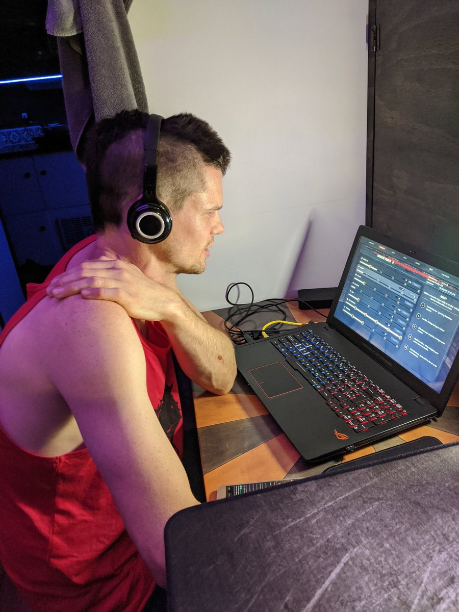 TinyNestProject's tweet image. The scene #ontwitch