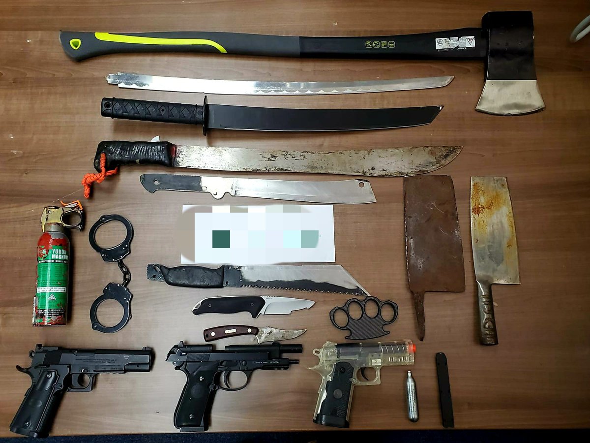 DeputyChow's tweet photo. A man with an extensive history of violence and a court order not to be in possession of weapons, apparently missed that part of the memo. #UpToNoGood #Busted #ReplicaGun https://t.co/2JSPjm2X2u