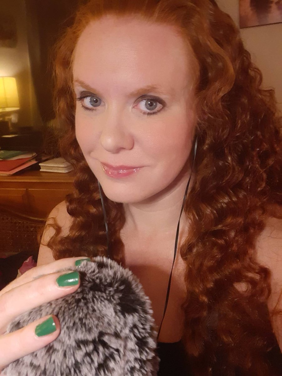 Come relax with me on Twitch!

twitch.tv/kataasmr

#asmrgloves #asmr #visualasmr #watersounds