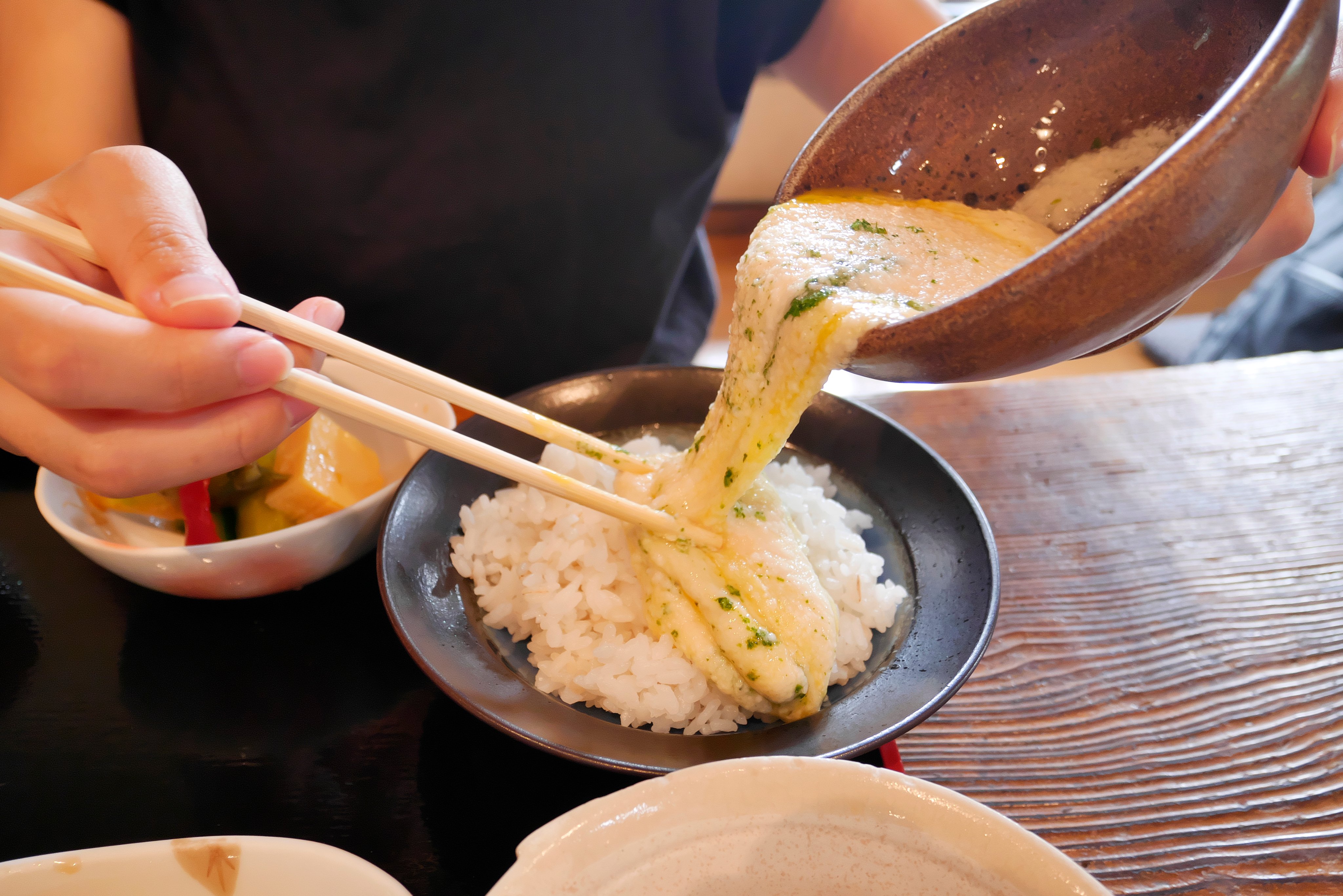 تويتر ホテル エピナール那須 栃木県那須高原 على تويتر ごはんや麦 ばく さん 絶品の 麦飯とろろ はいかがですか 数種類の副菜も食材を活かした素朴な美味しさで 満足感たっぷりの定食です 小さな赤ちゃんがいても安心な座敷もあり テラス席は
