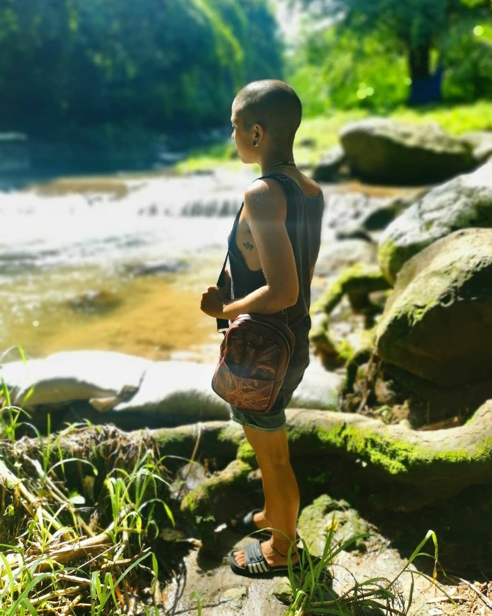 heavymannaz's tweet photo. Review from our newest collector #Earthandmoon

"@heavymannaz created a collection to bring environmental awareness to the 
protected land of goat island and other surrounding areas ofjamaica." 
https://t.co/475xQFOPgW 

#shoplocal #madeinjamaica 
#fashionandenvironment https://t.co/6JAlJtT7NH