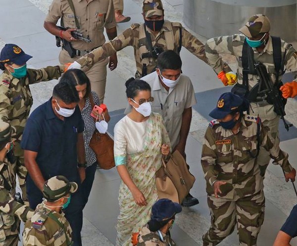 WebduniaTelugu's tweet image. కంగనాకు భద్రత ఎందుకు?
#Kangana #YPlusSecurity #BrijeshKalappa #Withdrawal
bit.ly/3c1xJUc