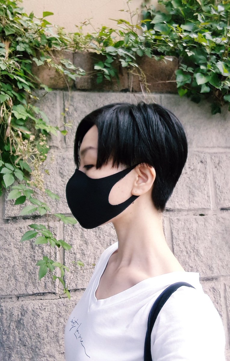 ナナ Nana 中性俳優 Twitterissa 髪を切って頂きました Haircut 髪型 黒髪 ショート ツーブロック マッシュ 黒髪 中性 ジェンダーレス ジェンダーフルイド ヘアモデル ポートレート 被写体 モデル 俳優 中性俳優 ナナ