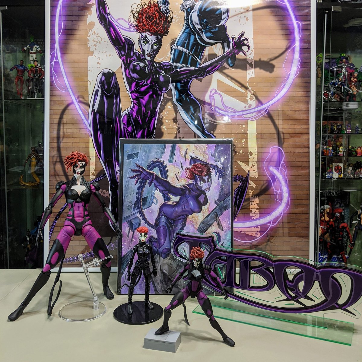 daarkanjel's tweet photo. #WildStorm #Taboo
Laser cut logo by #3D4U
Art by @Cap_White @mentalstudios @BellaRachlin
Custom figures by #CalsCustoms #AshCustoms
Character @JimLee @Demonpuppy https://t.co/74R0vXF49j