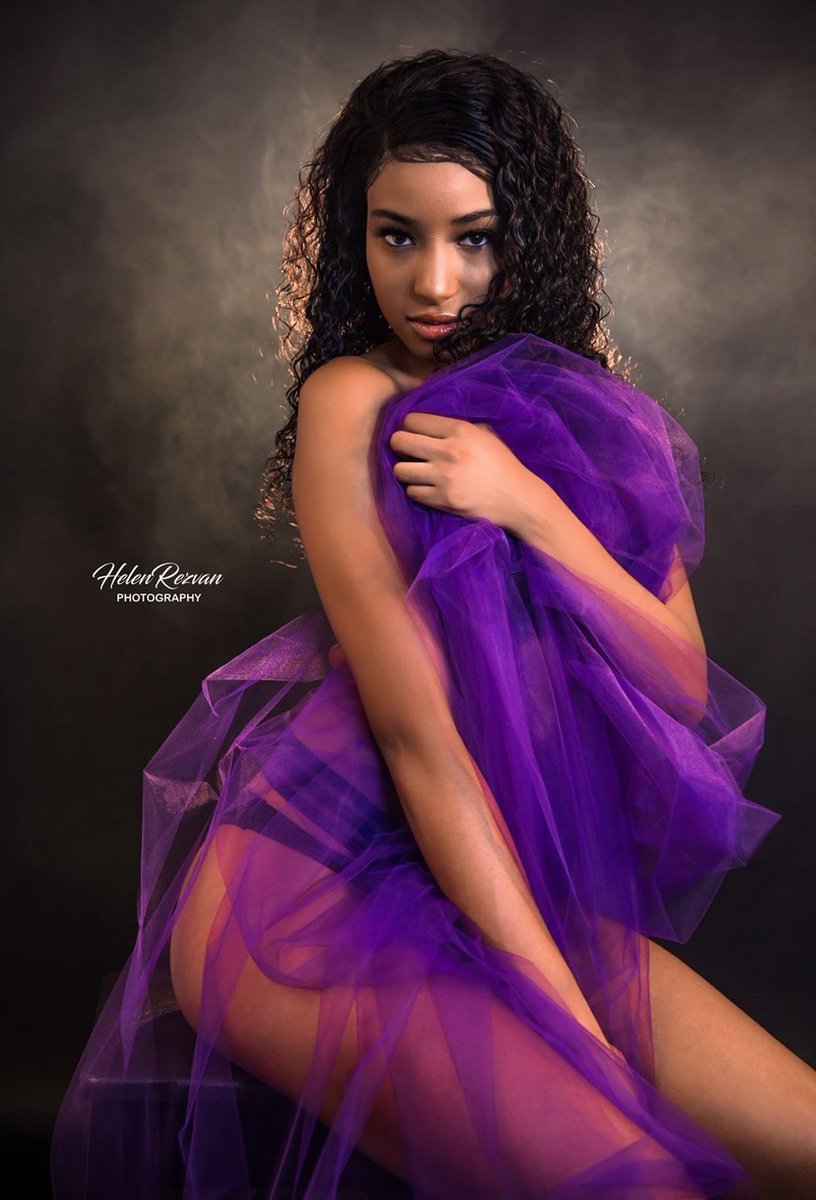 Letsbedesi's tweet photo. Pics from a recent shoot of mine #DesireeParker https://t.co/vSwumWgN7S