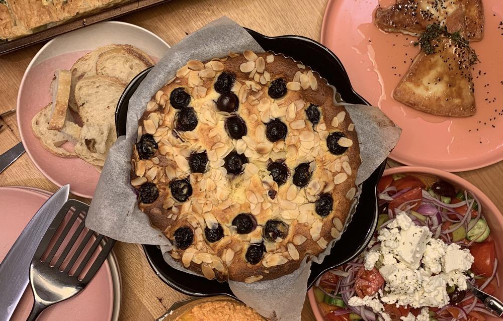 PrahranMarket's tweet photo. Missed our #SayCheese2020 'Cook Along with Kathy' Zoom event? You can download a copy of all 5 recipes demonstrated by Kathy over here, https://t.co/uCv62gfFgR
#Greekcuisine #Greekfood #cheese #cooking #dinner #cheesefestival #PrahranMarket #recipe https://t.co/c3lvOhe92A