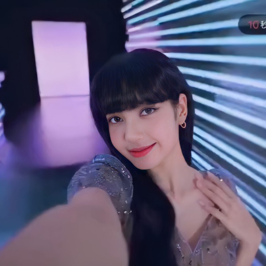 Lalisaaonly1996's tweet photo. สวยมากๆใจละลายไปเลยจ้า.😍
#LISAforvivos7 #LISA https://t.co/wUJ53tctO3
