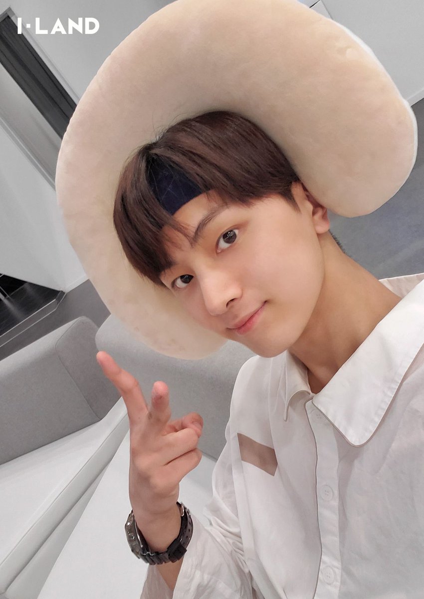 yeriiin93's tweet photo. A so cute 🤍
#I_LAND
#ilandjake
#ilandjay
#ilandk https://t.co/RJKRdiSKyU