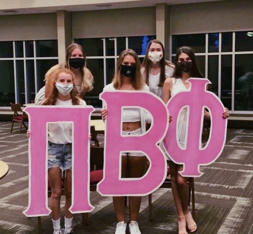 SimpsonPiPhis's tweet photo. WELCOME HOME, ANGELS 😇💘 We are beyond excited to welcome home five beautiful women into our sisterhood! https://t.co/BDpCdTAn7B