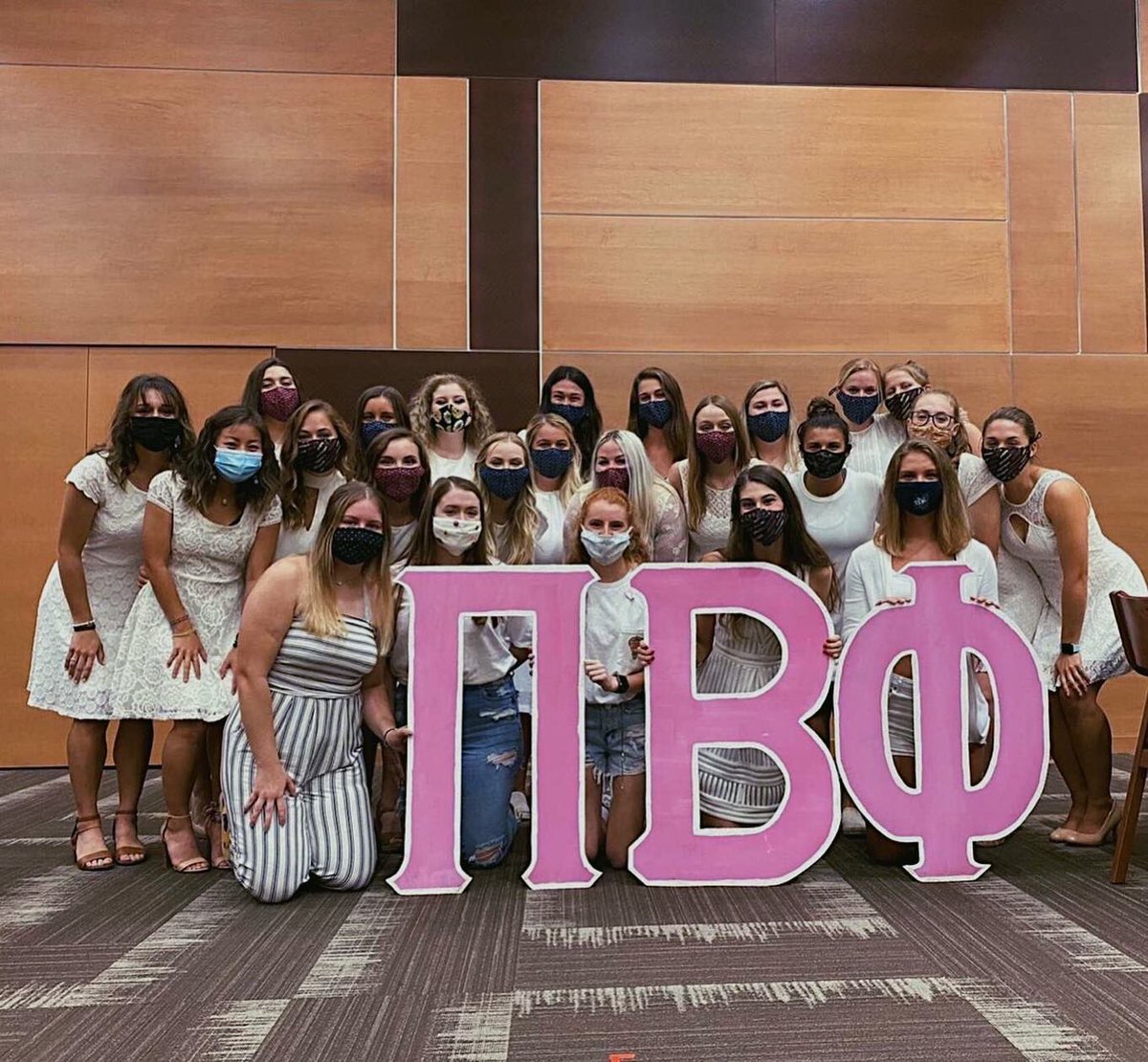 SimpsonPiPhis's tweet photo. WELCOME HOME, ANGELS 😇💘 We are beyond excited to welcome home five beautiful women into our sisterhood! https://t.co/BDpCdTAn7B