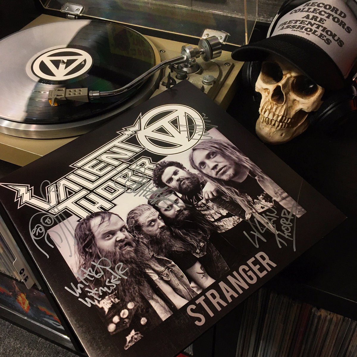 GreenWangalishi's tweet photo. #Stranger by #ValientThorr hit the streets 10years ago today. Who could have ever guessed just how seriously fucked up the world would be a decade later. The world needs Valient Thorr more now than ever !#ThorriorsUnite !
#Thorriors @ValientThorr https://t.co/UdAzxvkvEE